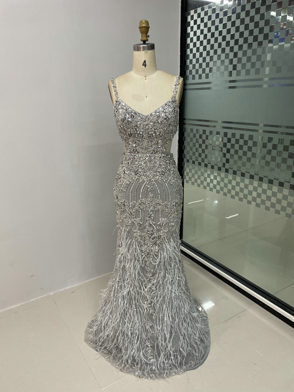 Luxury Strapless Couture Beading Mermaid Evening Dress – Feather Bottom Design for Red Carpet DD19007C