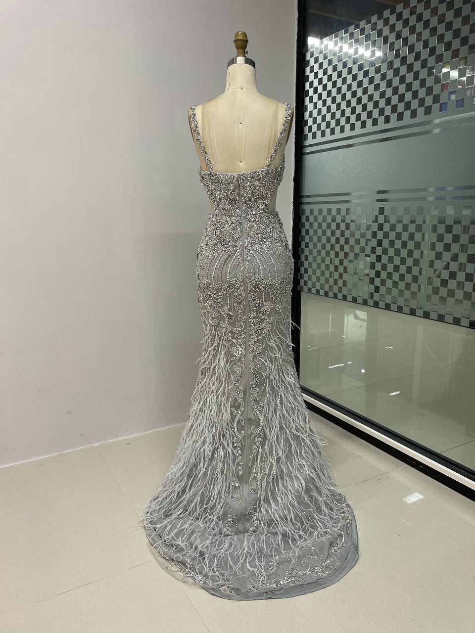 Luxury Strapless Couture Beading Mermaid Evening Dress – Feather Bottom Design for Red Carpet DD19007C