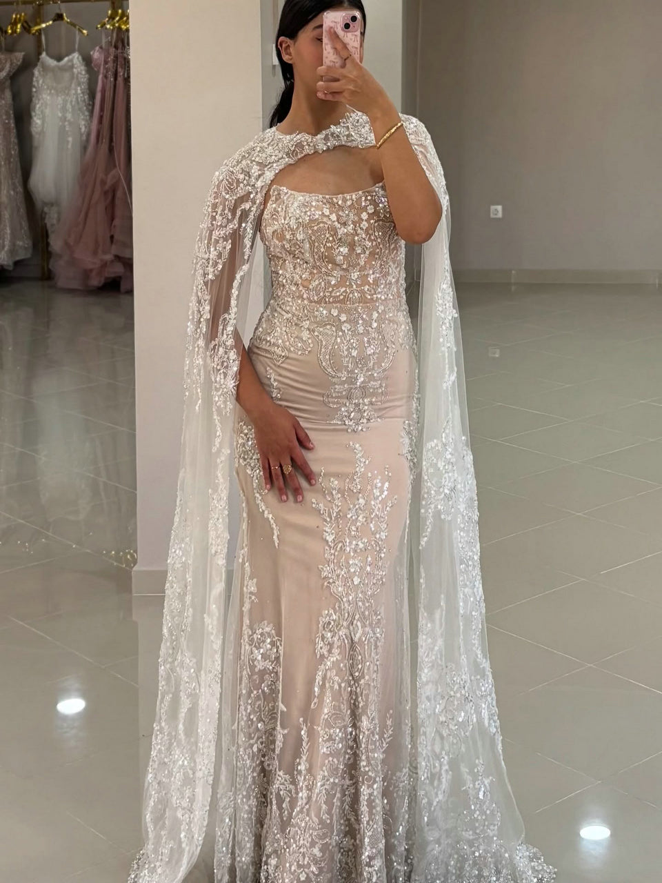 Exquisite Strapless Lace Embroidery Shoulder Cape Wedding Party Dress DDS044B