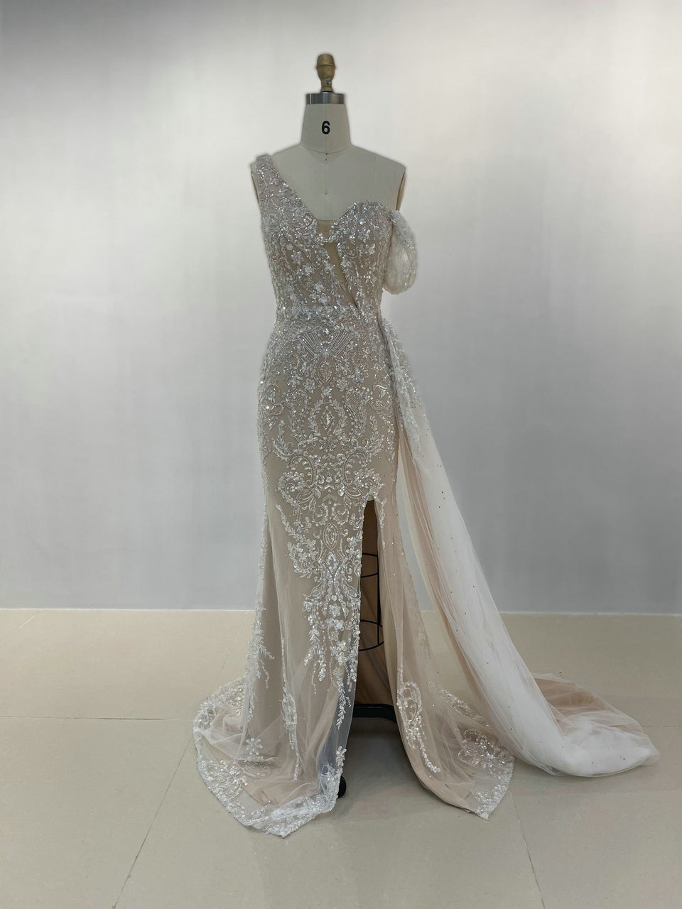 One-Shoulder Asymmetric Cut High Slit Lace Mermaid Couture Evening Gown DDS065