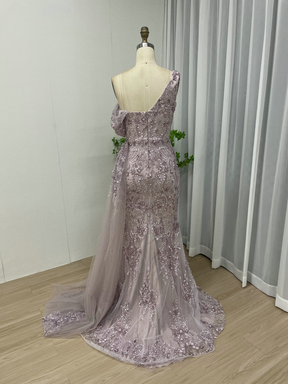One-Shoulder Asymmetric Cut High Slit Lace Mermaid Couture Evening Gown DDS065