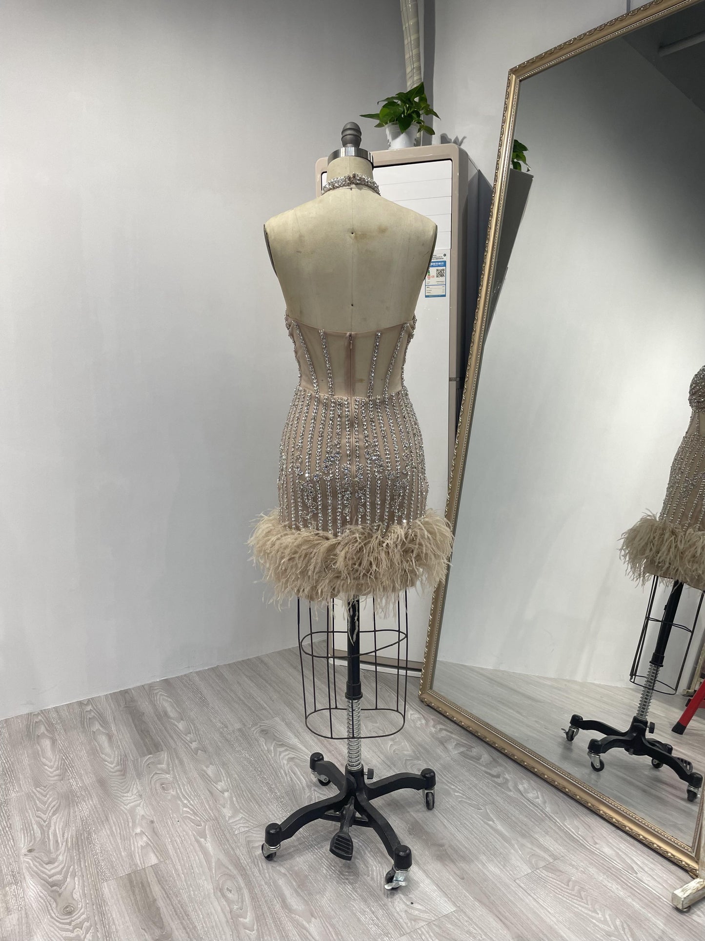 Halter Neck Beading Feather Short Party Dress MB40003