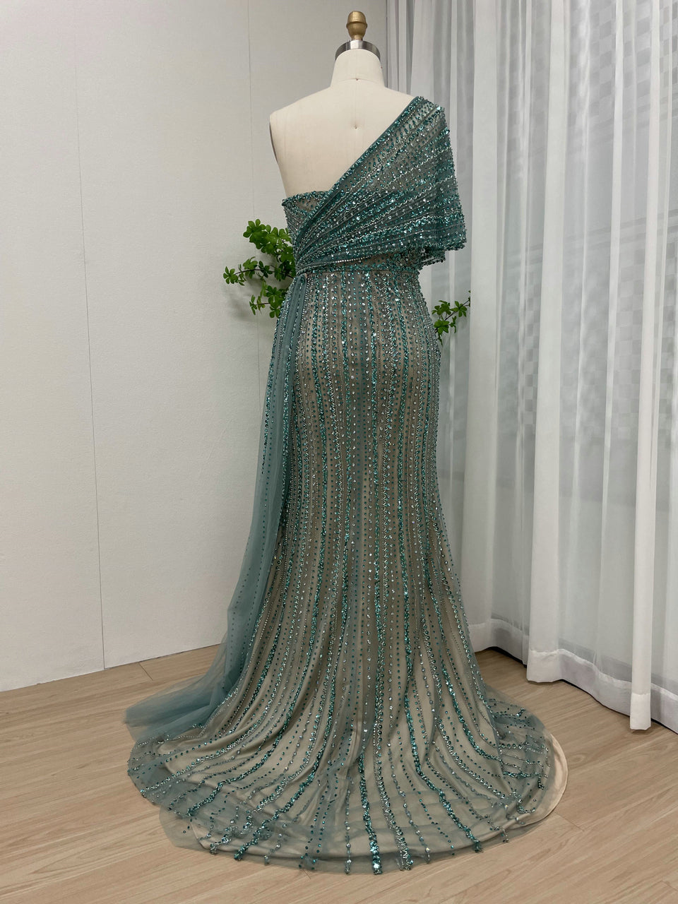 Exclusive Luxury Handmade Beading Evening Dress One-Shoulder High Slit Wedding Party Dress MB40028-3