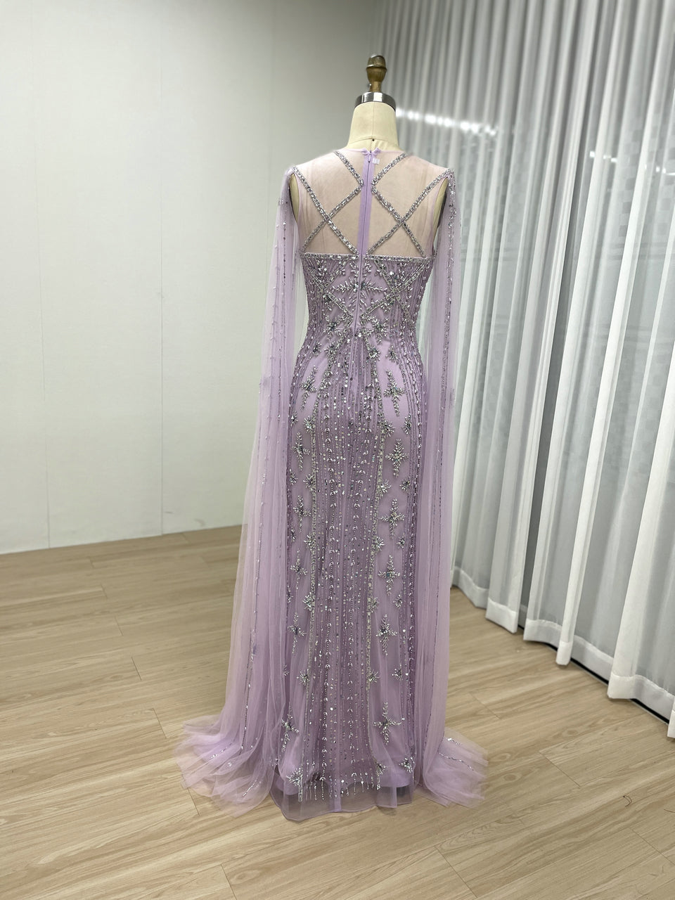 Dubai Muslim Cape Sleeves Luxury Beaded Arabic Wedding Party Gowns for Elegant Women MB40155B