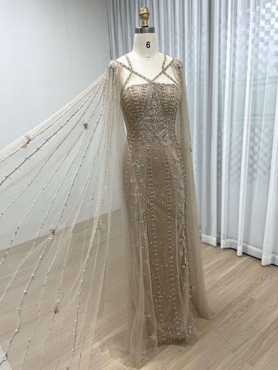 Dubai Muslim Cape Sleeves Luxury Beaded Arabic Wedding Party Gowns for Elegant Women MB40155B