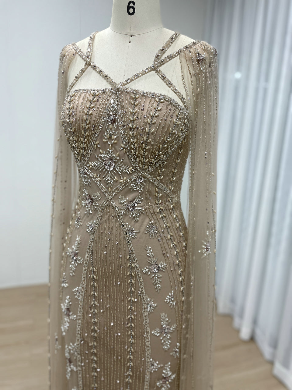 Dubai Muslim Cape Sleeves Luxury Beaded Arabic Wedding Party Gowns for Elegant Women MB40155B