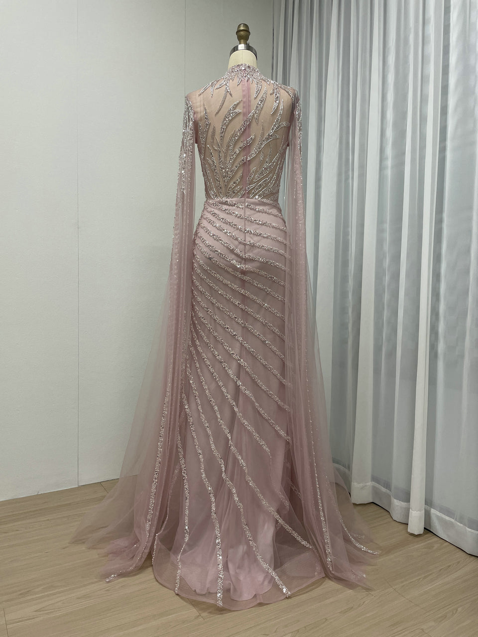 Beading High Neck Cape Sleeve Wedding Party Muslim Evening Dress MB40168