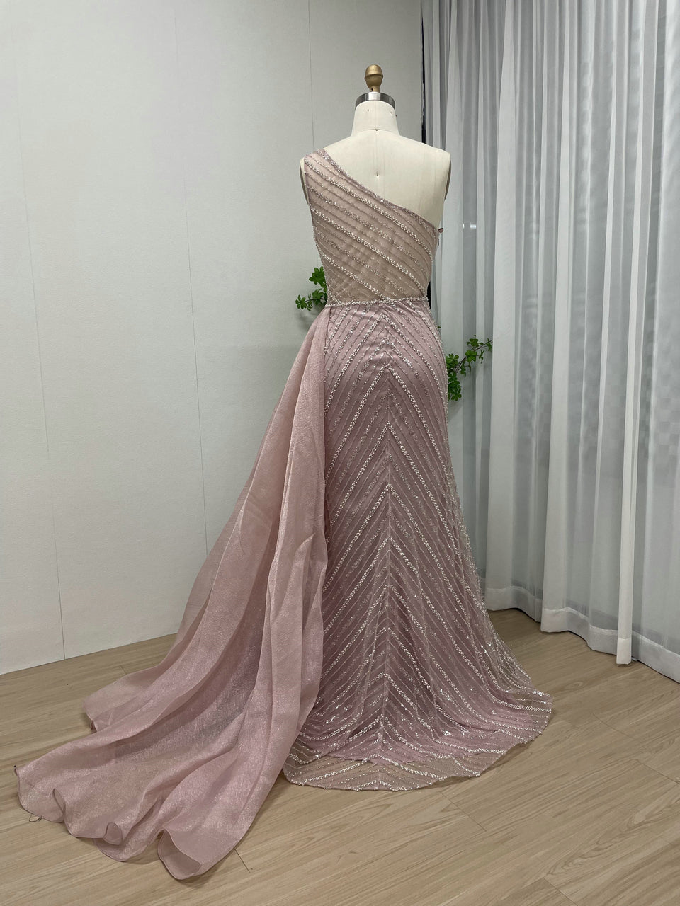 Luxurious One Shoulder Asymmetrical Mermaid Evening Gown Intricate Beading Lace Party Dress MB40185