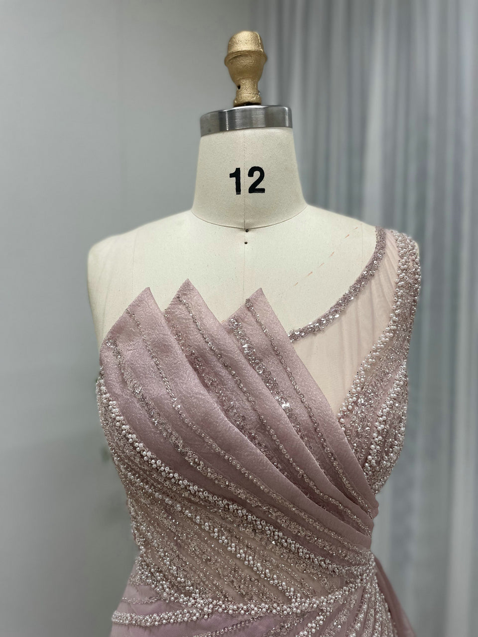 Luxurious One Shoulder Asymmetrical Mermaid Evening Gown Intricate Beading Lace Party Dress MB40185