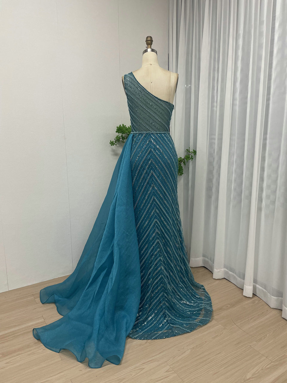 Luxurious One Shoulder Asymmetrical Mermaid Evening Gown Intricate Beading Lace Party Dress MB40185