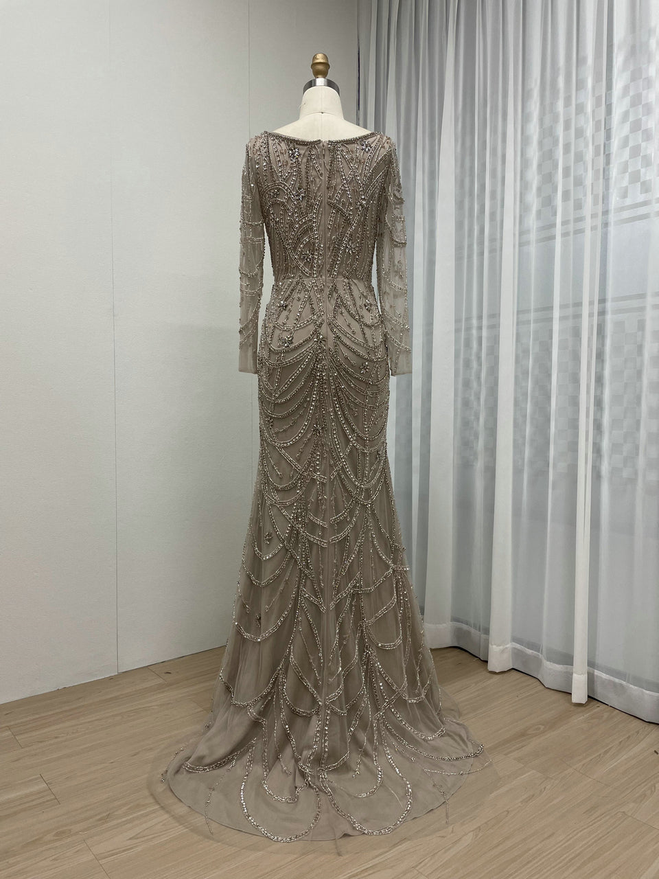 Hot Selling Handmade Beading Long Sleeve Body Slim Evening Dress MB40234