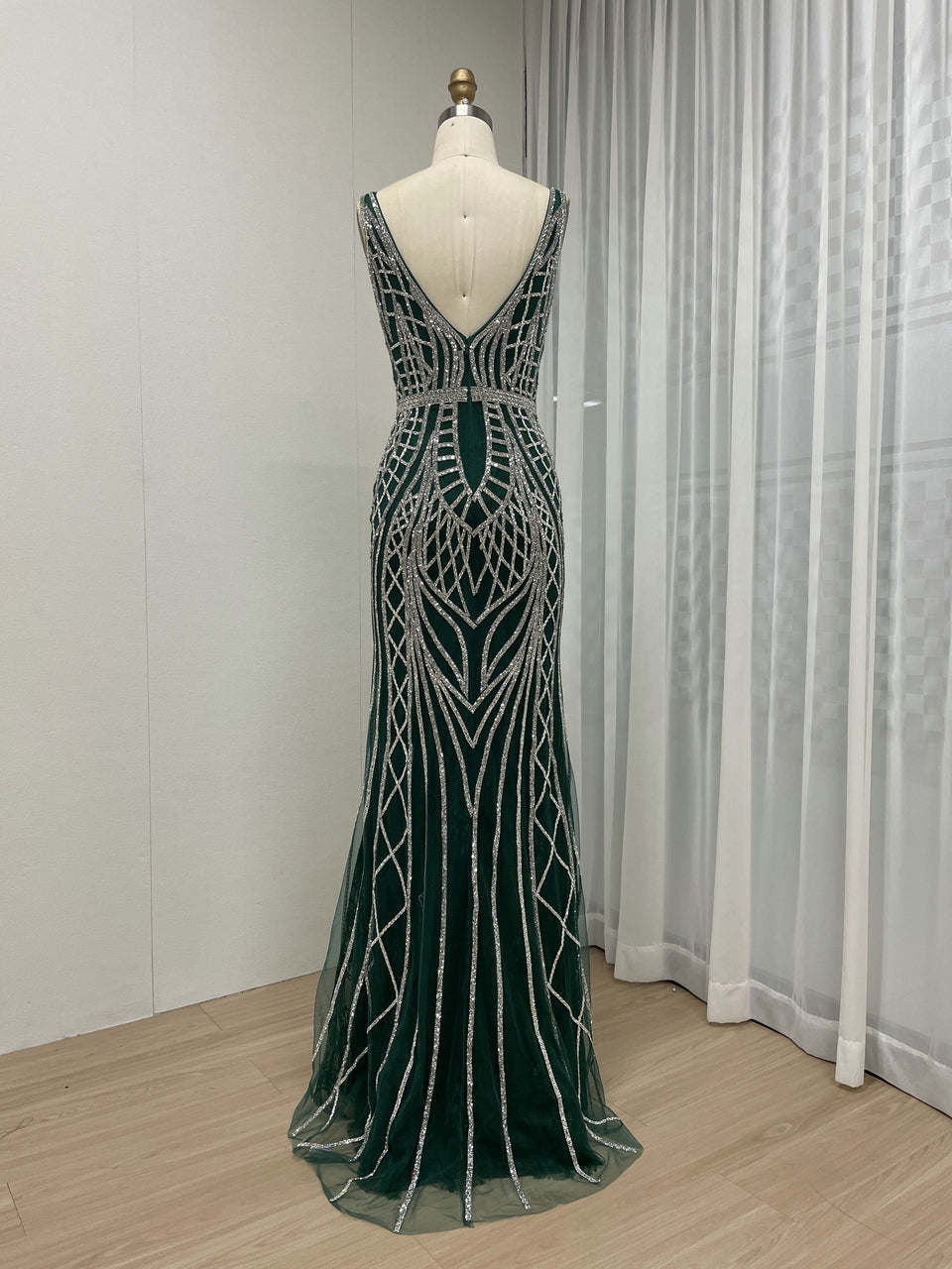 Sleeveless Plunging Neckline Mermaid High School Party Prom Dress MB40270