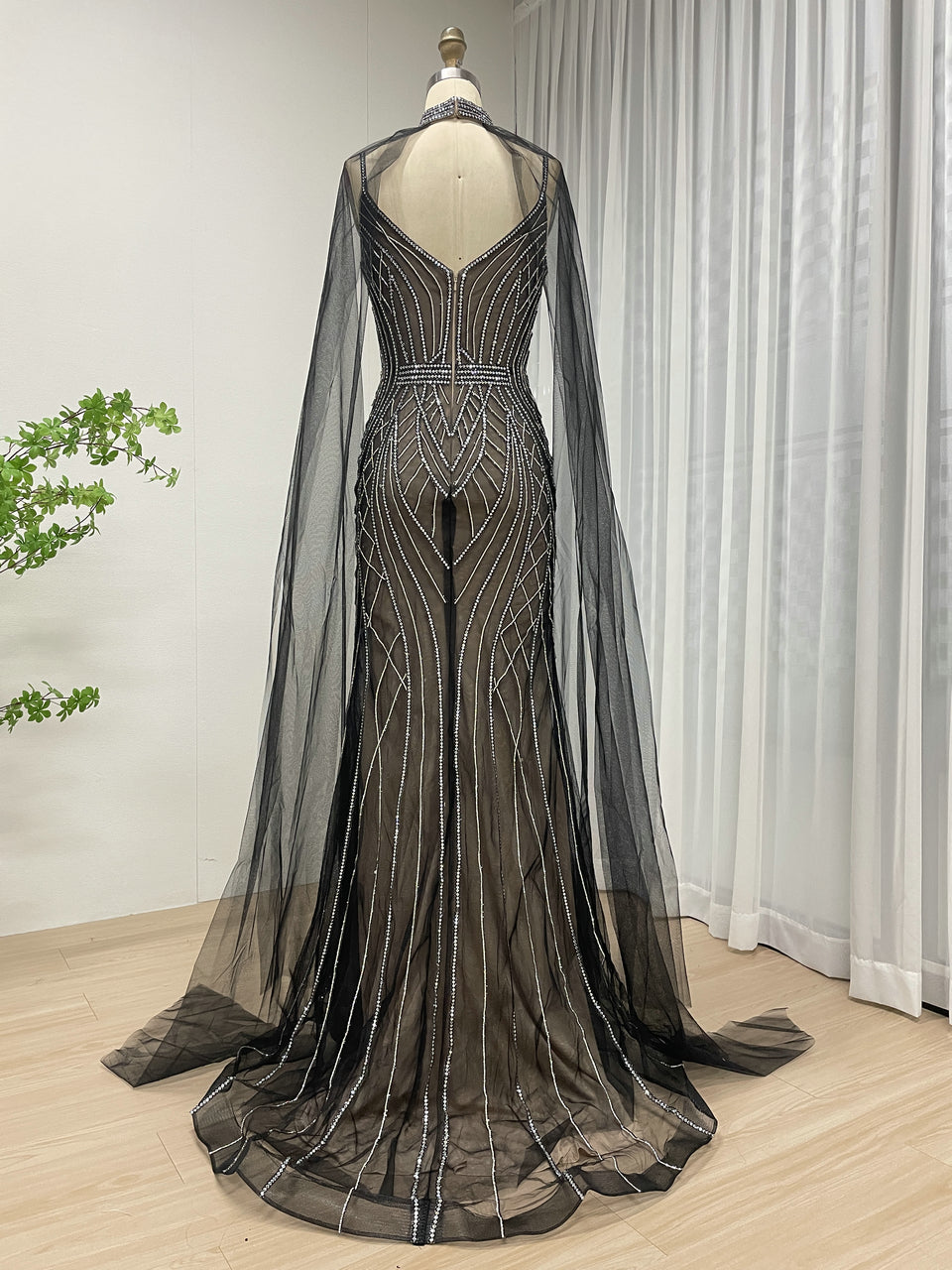 Champagne Luxury Beaded Spaghetti Strap Evening Dresses Deep V Neck Sexy Mermaid Formal Wedding Party Gowns for Ladies MB40290