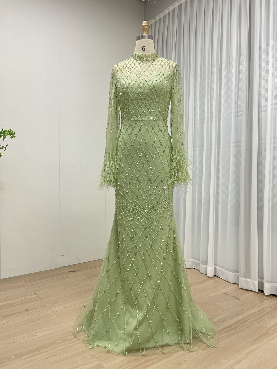 Luxurious Long Sleeve With Feathers Designer Evening Party Dress Handmade Haute Couture Evening Gown MB40294