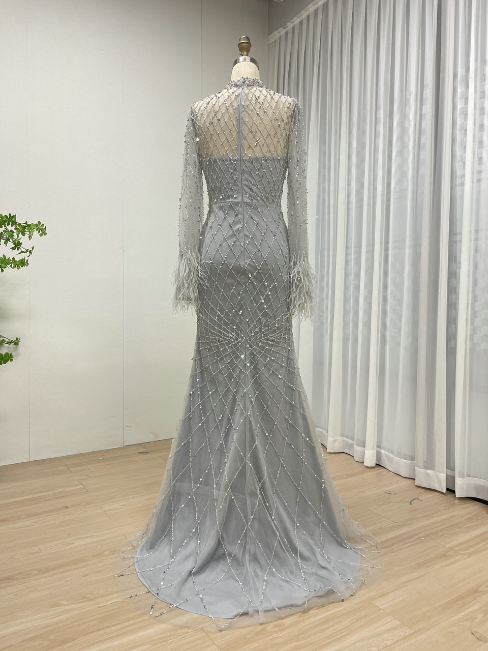 Luxurious Long Sleeve With Feathers Designer Evening Party Dress Handmade Haute Couture Evening Gown MB40294