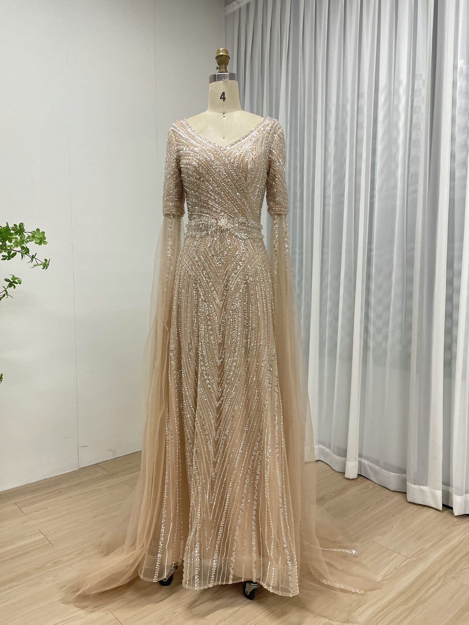 Hot Selling Cape Sleeve Beading Lace A Line Dubai Wedding Party Evening Dress 2025 Mother Dress MB40298