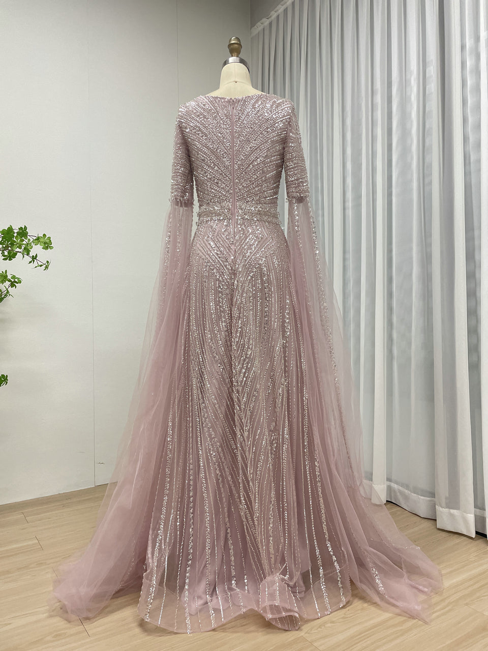 Hot Selling Cape Sleeve Beading Lace A Line Dubai Wedding Party Evening Dress 2025 Mother Dress MB40298