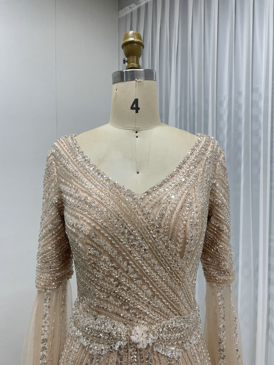 Hot Selling Cape Sleeve Beading Lace A Line Dubai Wedding Party Evening Dress 2025 Mother Dress MB40298