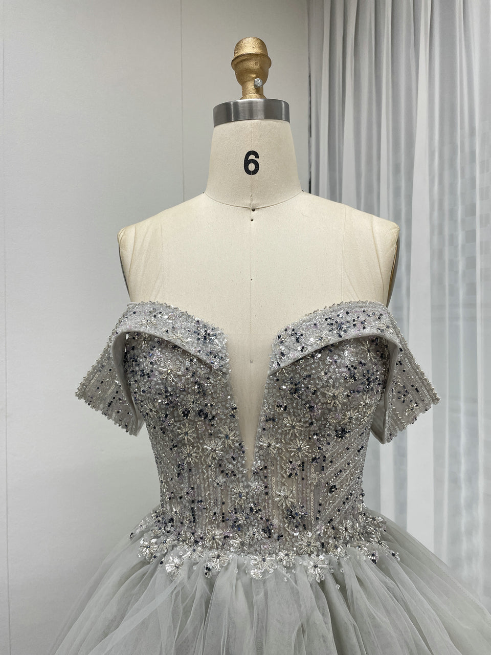 Gray Green Evening Dress Sequined Beaded Deep V Princess Dress Beautiful Split Textured Mesh Skirt MB40309