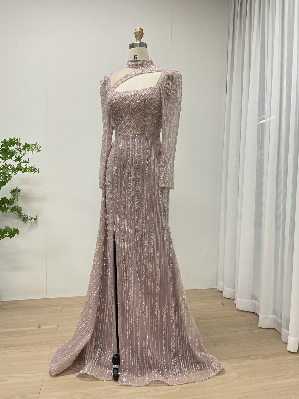 Exquisite Beaded Embroidery Middle Slit Pink Long Sleeve Boat Neck Muslim Long Sleeve Dress MB40316