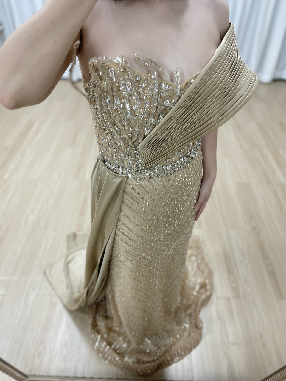 Luxury Evening Gown Suitable for Banquet Embellished With Dazzling Embroidery Bead and Removable Side Skirt MB40320