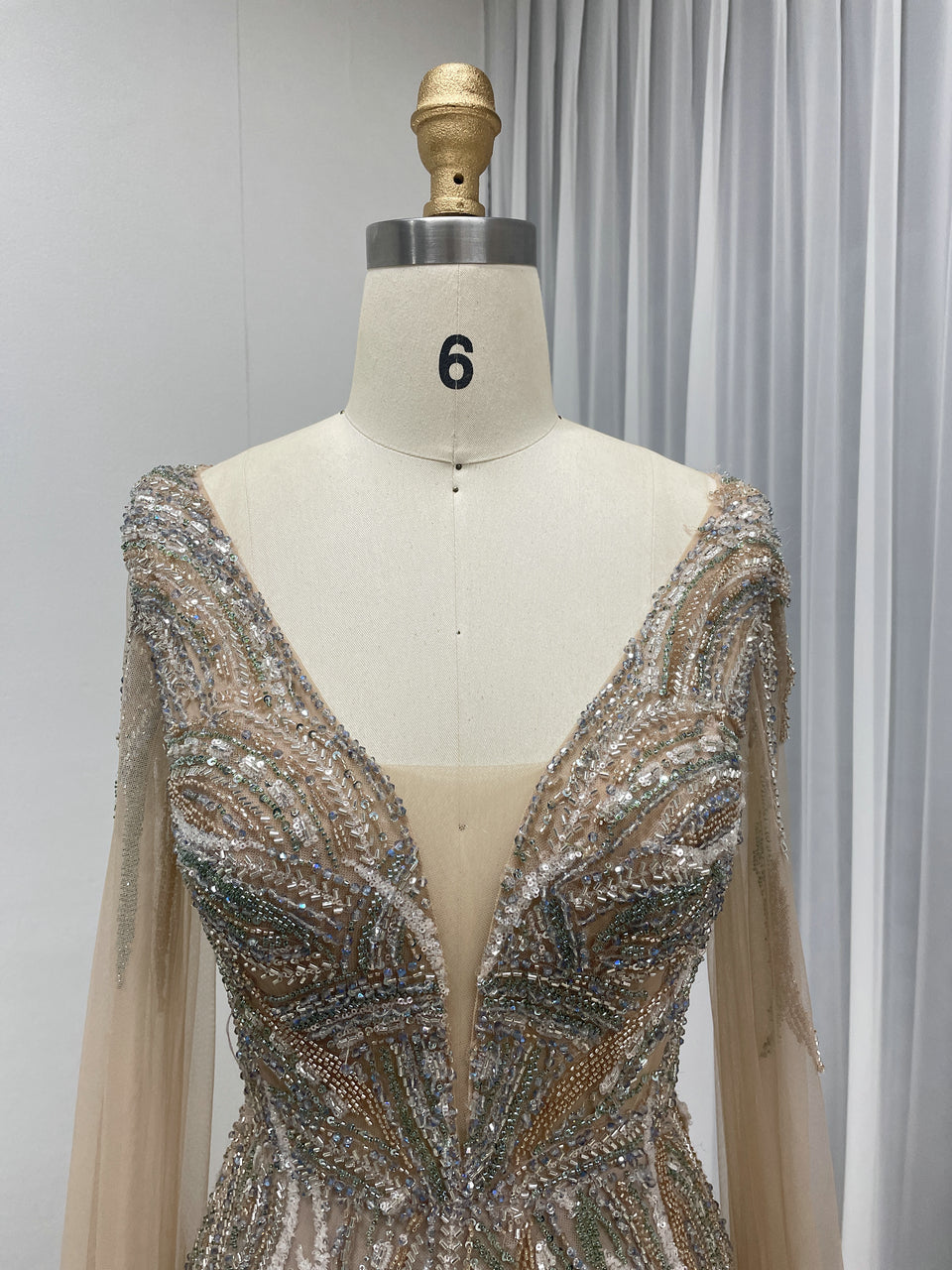 Champagne Elegant Luxury V Neck Mermaid Gown Exquisite Beaded Embroidery Long Sleeves Vintage Evening Dress MB40321