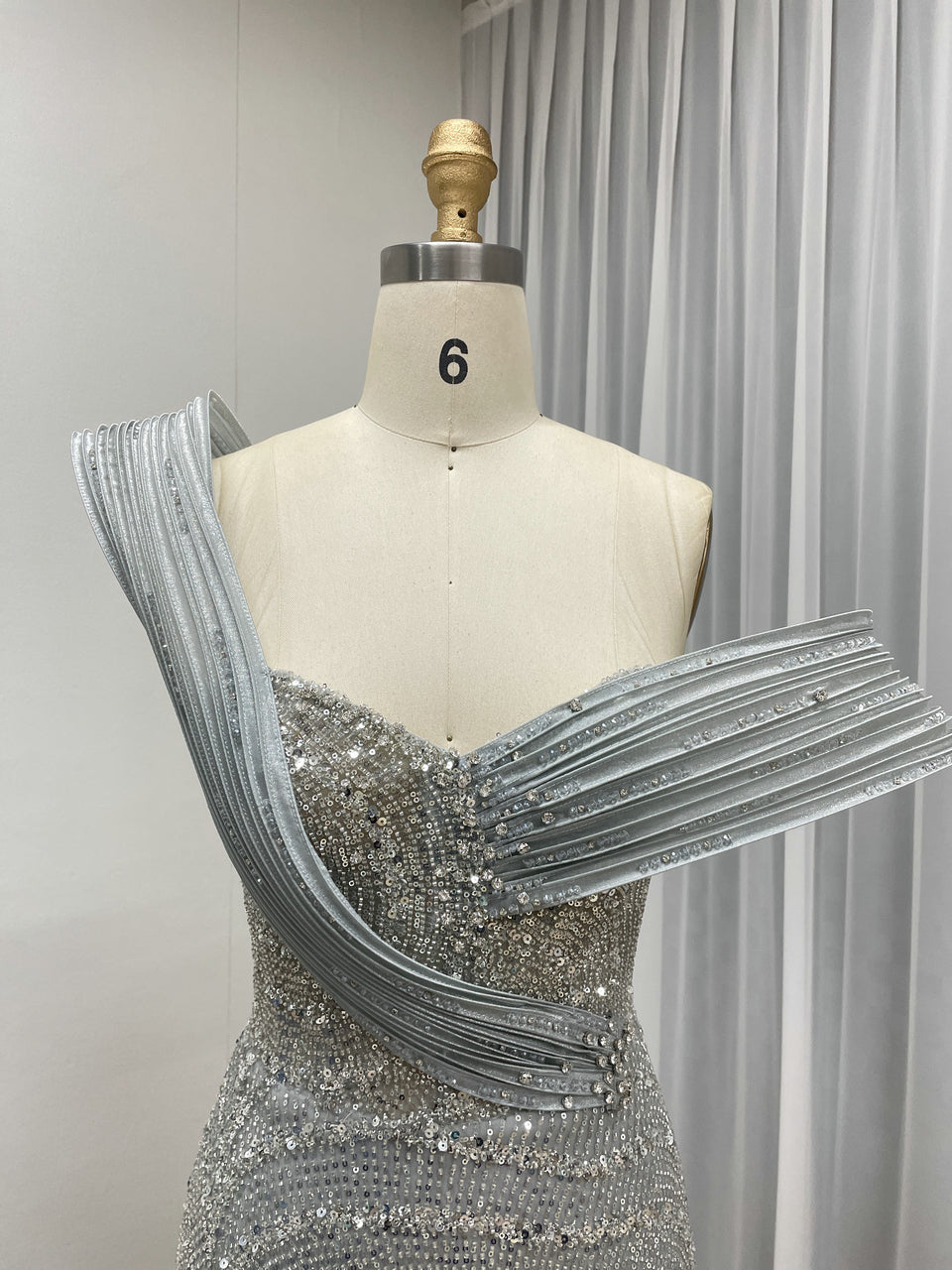 High Slit Mermaid Evening Formal Dress Embellished With Exquisite Embroidery Beads Suitable for Banquet MB40322