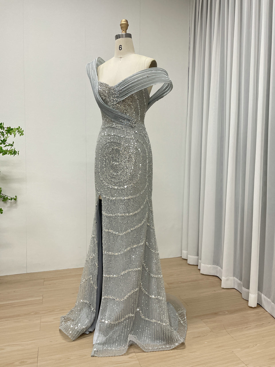 High Slit Mermaid Evening Formal Dress Embellished With Exquisite Embroidery Beads Suitable for Banquet MB40322