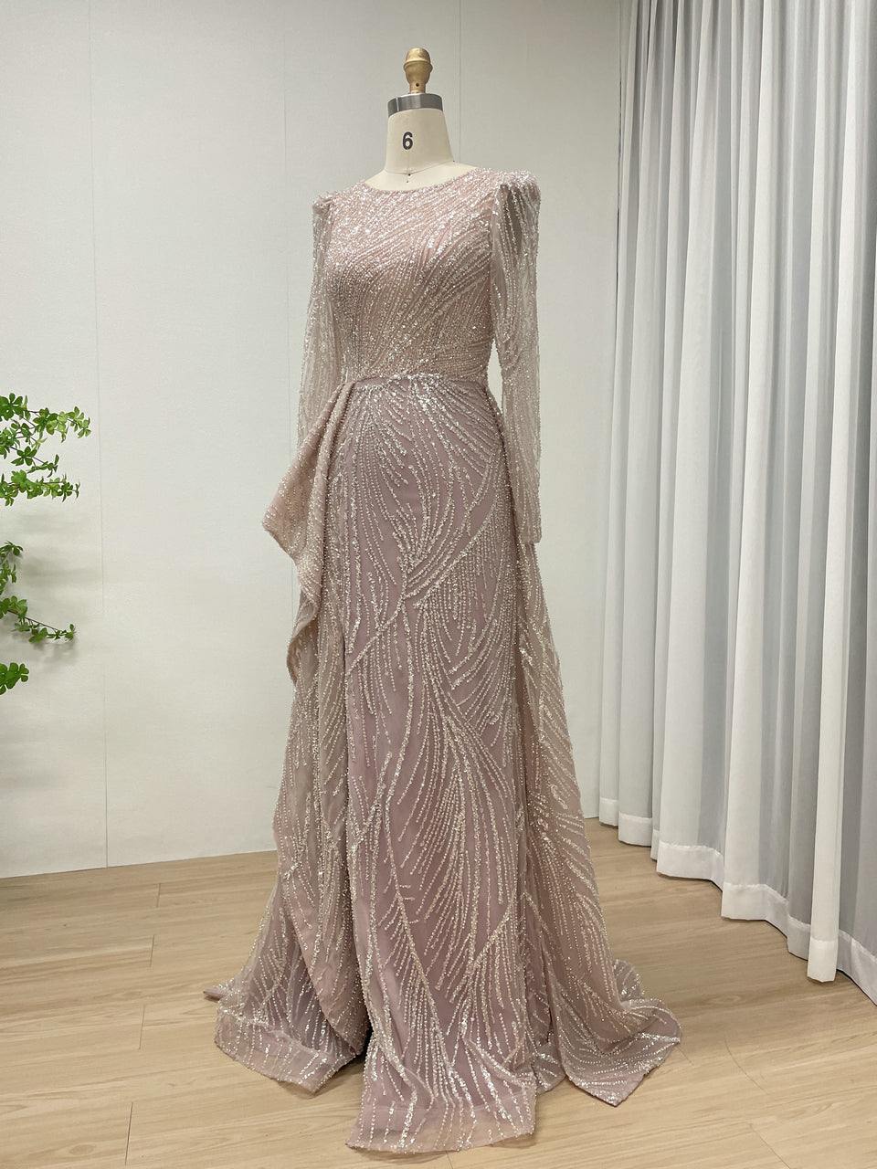 Pink Hight Slit Long See Through Sleeve Embellished With Exquisite Bead Embroidery MB40324