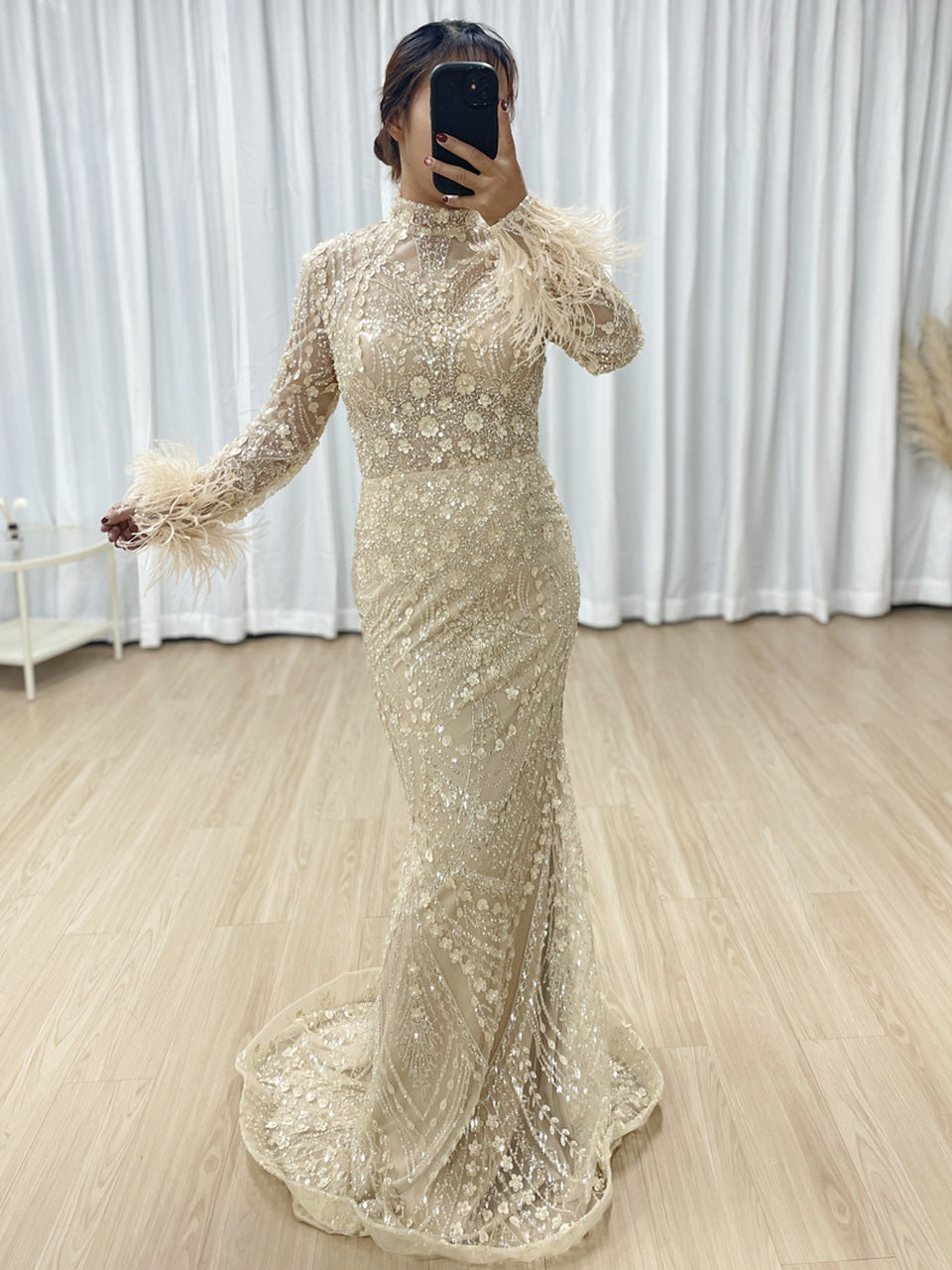 Embroidery Beaded Sequin Dubai Luxury Couture Mother of the Bride Dress With Feather Trim Sleeve MB40329