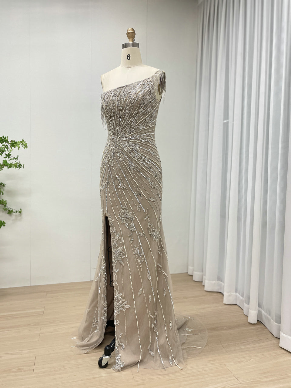Luxury Beaded Tassel Sexy High Slit Evening Gown Suitable for Banquet MB40330