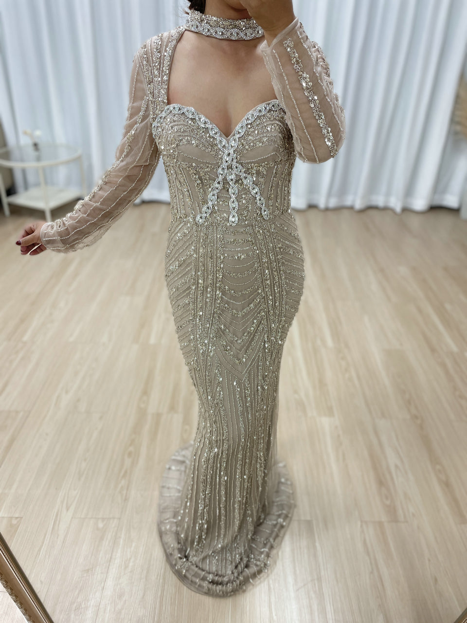 Gorgeous Dubai Couture Evening Gown Sexy Slit Embellished With Exquisite Embroidery Beaded MB40331