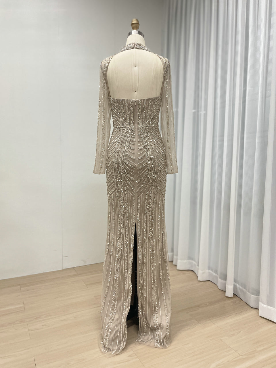 Gorgeous Dubai Couture Evening Gown Sexy Slit Embellished With Exquisite Embroidery Beaded MB40331