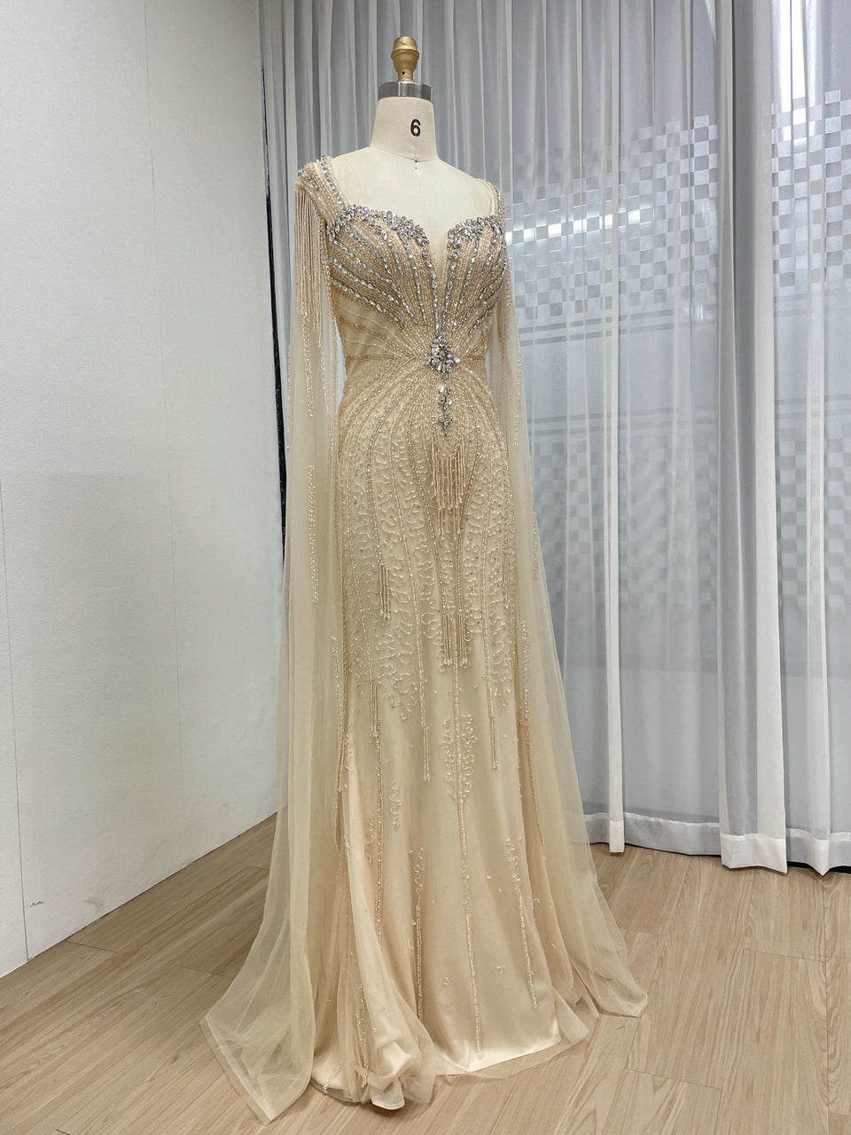 Sexy Deep V Neck Pink Mermaid Evening Gown With Embellished Exquisite Beaded Crystal Elegant Cap Sleeve MB40343