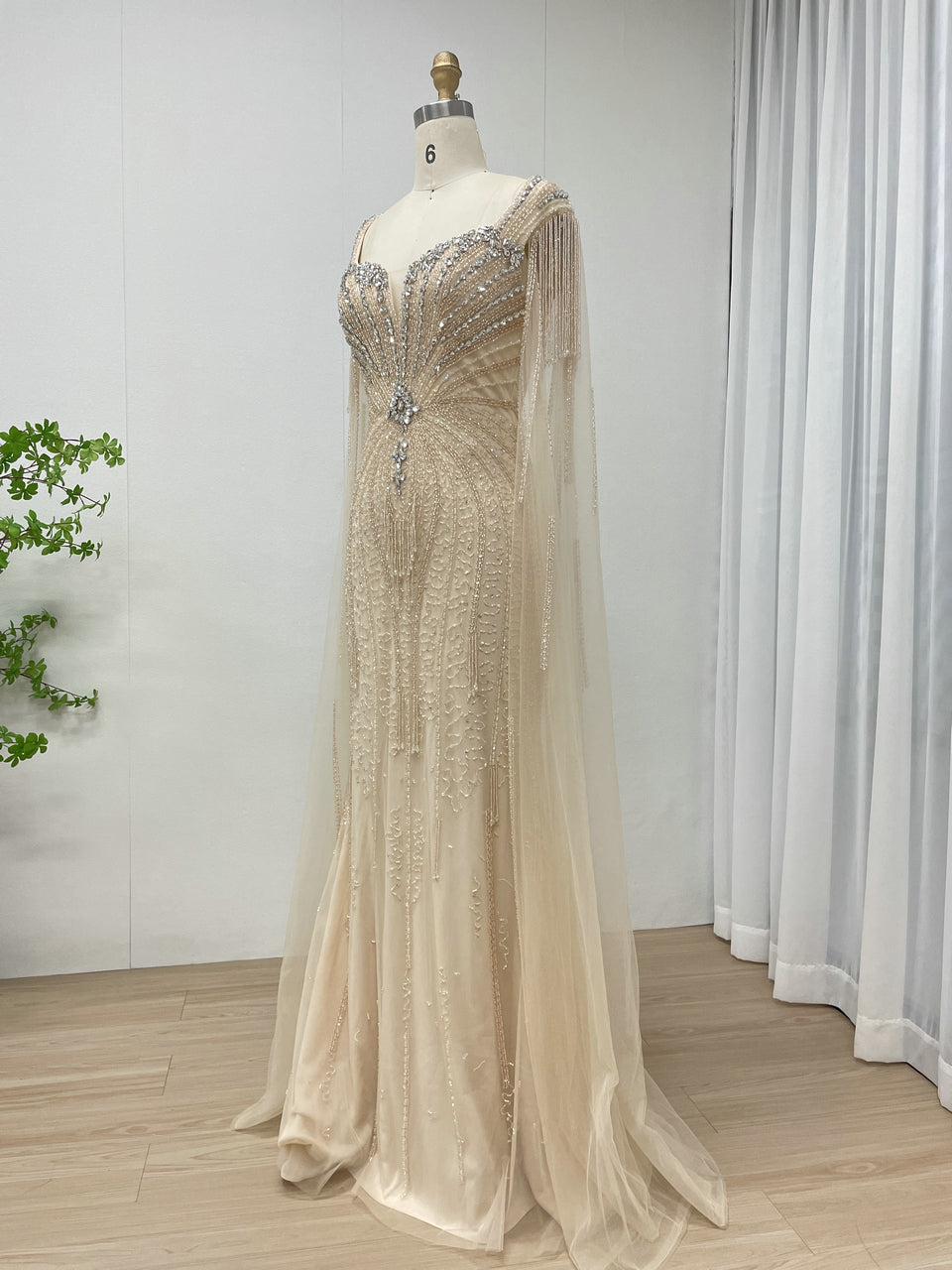 Sexy Deep V Neck Pink Mermaid Evening Gown With Embellished Exquisite Beaded Crystal Elegant Cap Sleeve MB40343