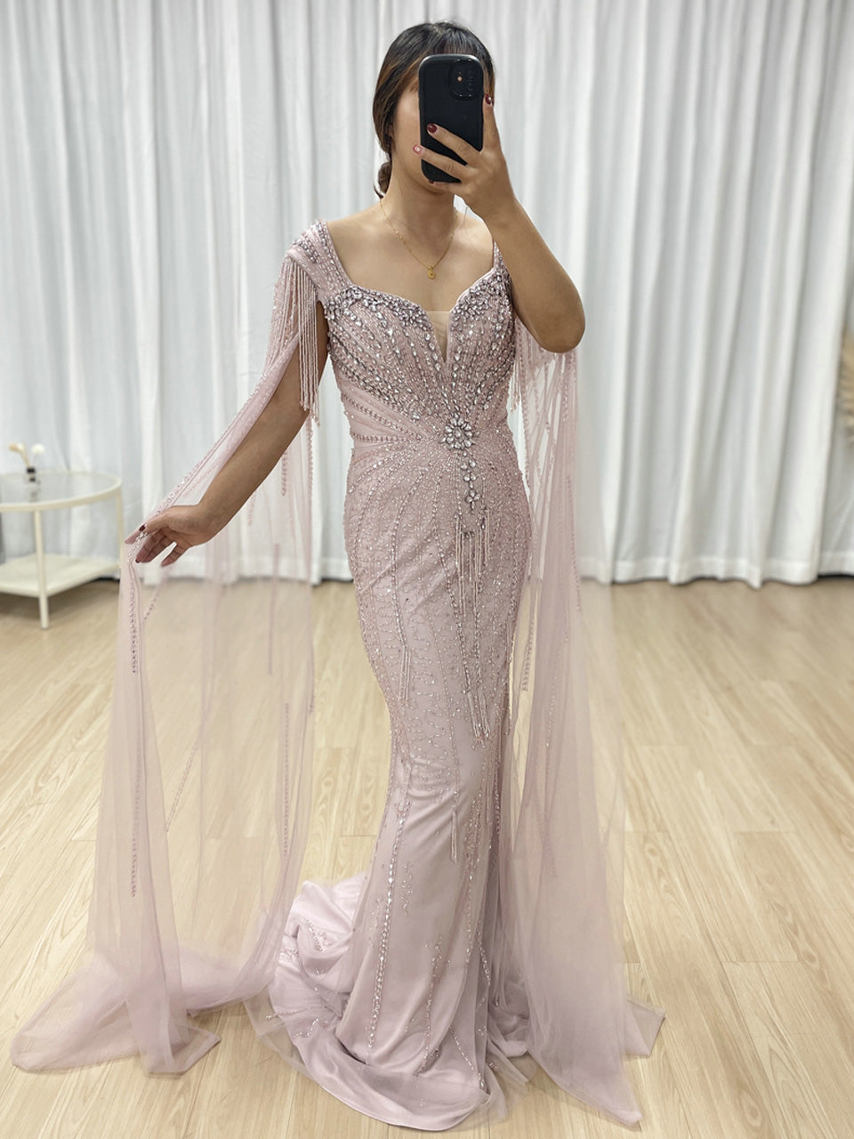 Sexy Deep V Neck Pink Mermaid Evening Gown With Embellished Exquisite Beaded Crystal Elegant Cap Sleeve MB40343