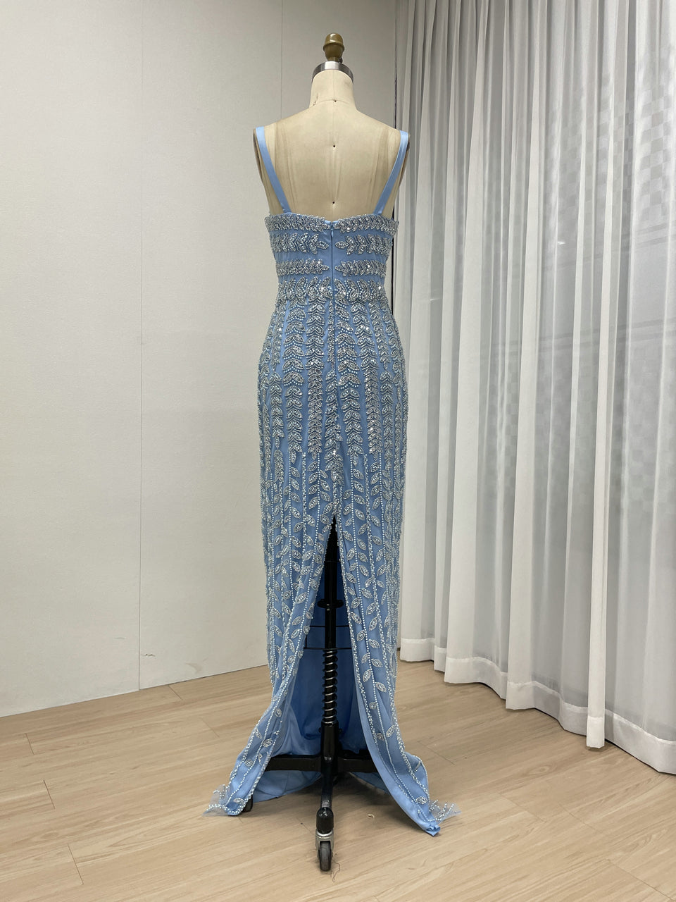 Luxury Graceful Spaghetti Strap High Slit Evening Gown Suitable for Prom MB40346