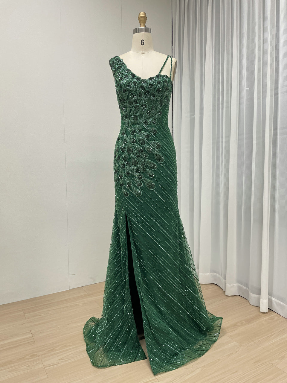 Dubai Gorgeous Champagne Evening Dress Sexy High Slit Spaghetti Strap With Exquisite Intricate Hand Beaded MB40347