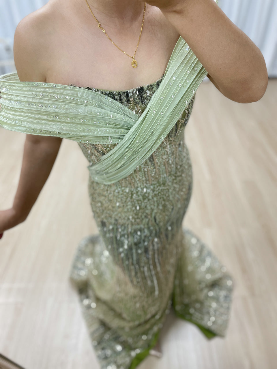 Luxury Olive Crystal Beading Sexy High Slit Off the Shoulder Wedding Dresses for Women MB40354