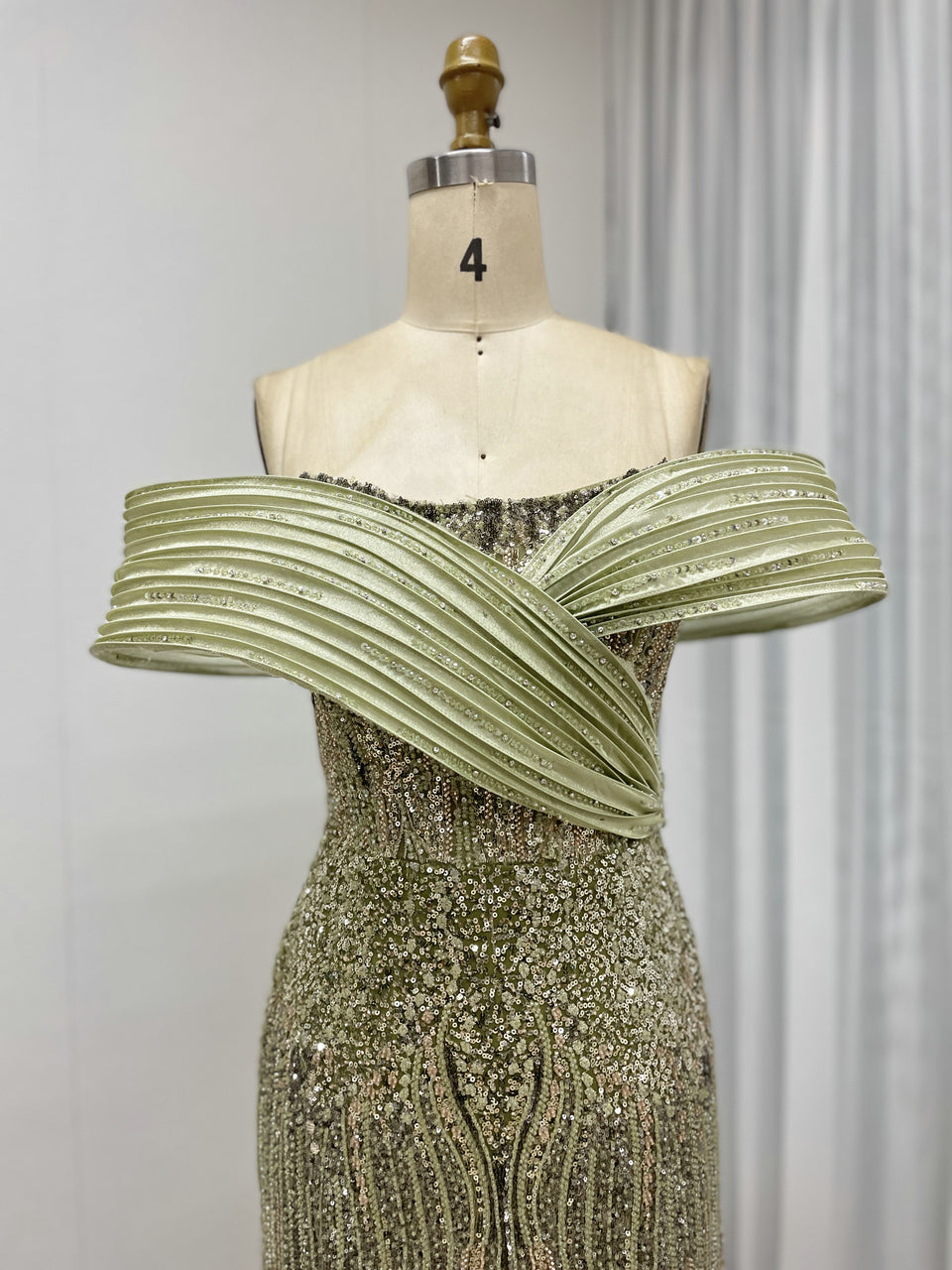 Luxury Olive Crystal Beading Sexy High Slit Off the Shoulder Wedding Dresses for Women MB40354