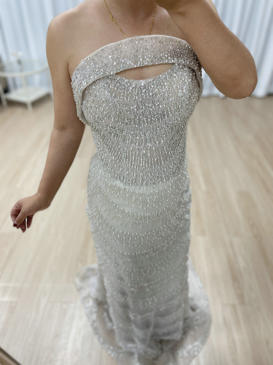 Luxury Champagne Unique Neckline Design Sexy Strapless Evening Gown MB40361