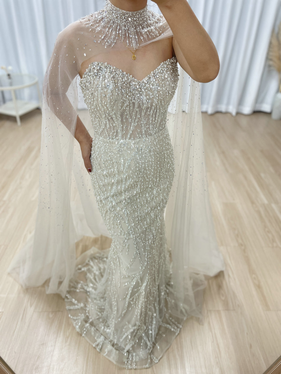Elegant Beading Evening Gown With Detachable Cap Sleeve Suitable for Wedding Party MB40362
