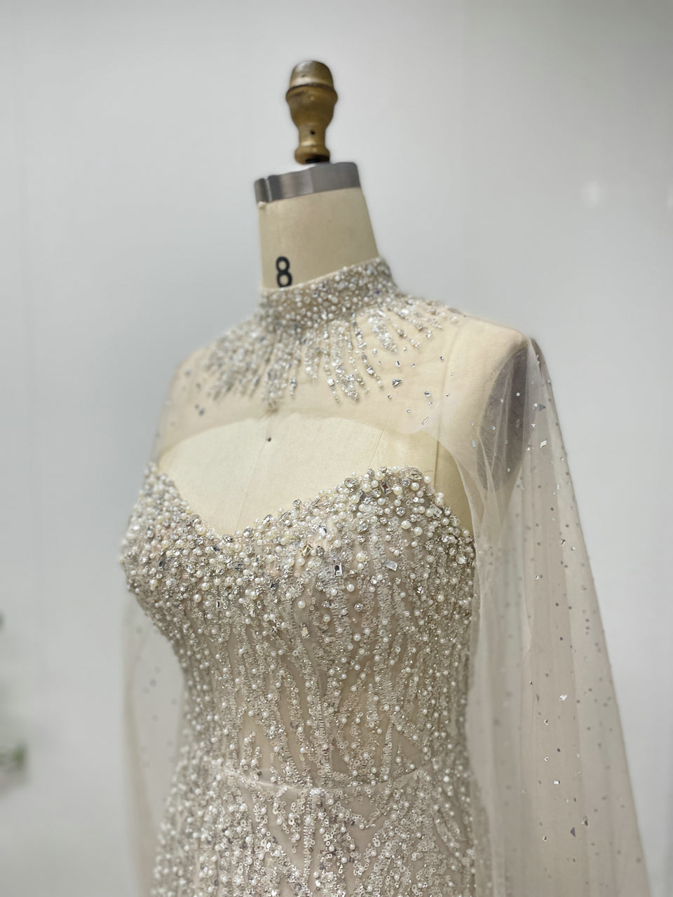 Elegant Beading Evening Gown With Detachable Cap Sleeve Suitable for Wedding Party MB40362