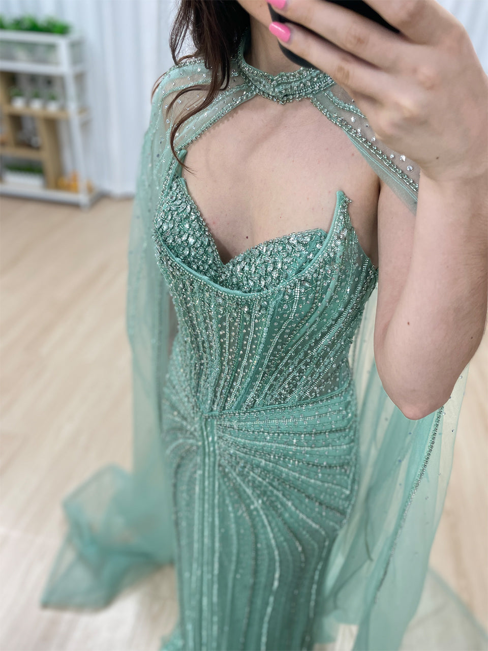 New Style Beaded Crystal Elegant Cape Sleeves Prom Evening Gown for Formal Occasion MB40365C