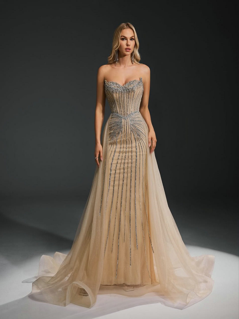 Luxury Strapless Handmade Beaded Decoration Evening Gown for Formal Occasion MB40365
