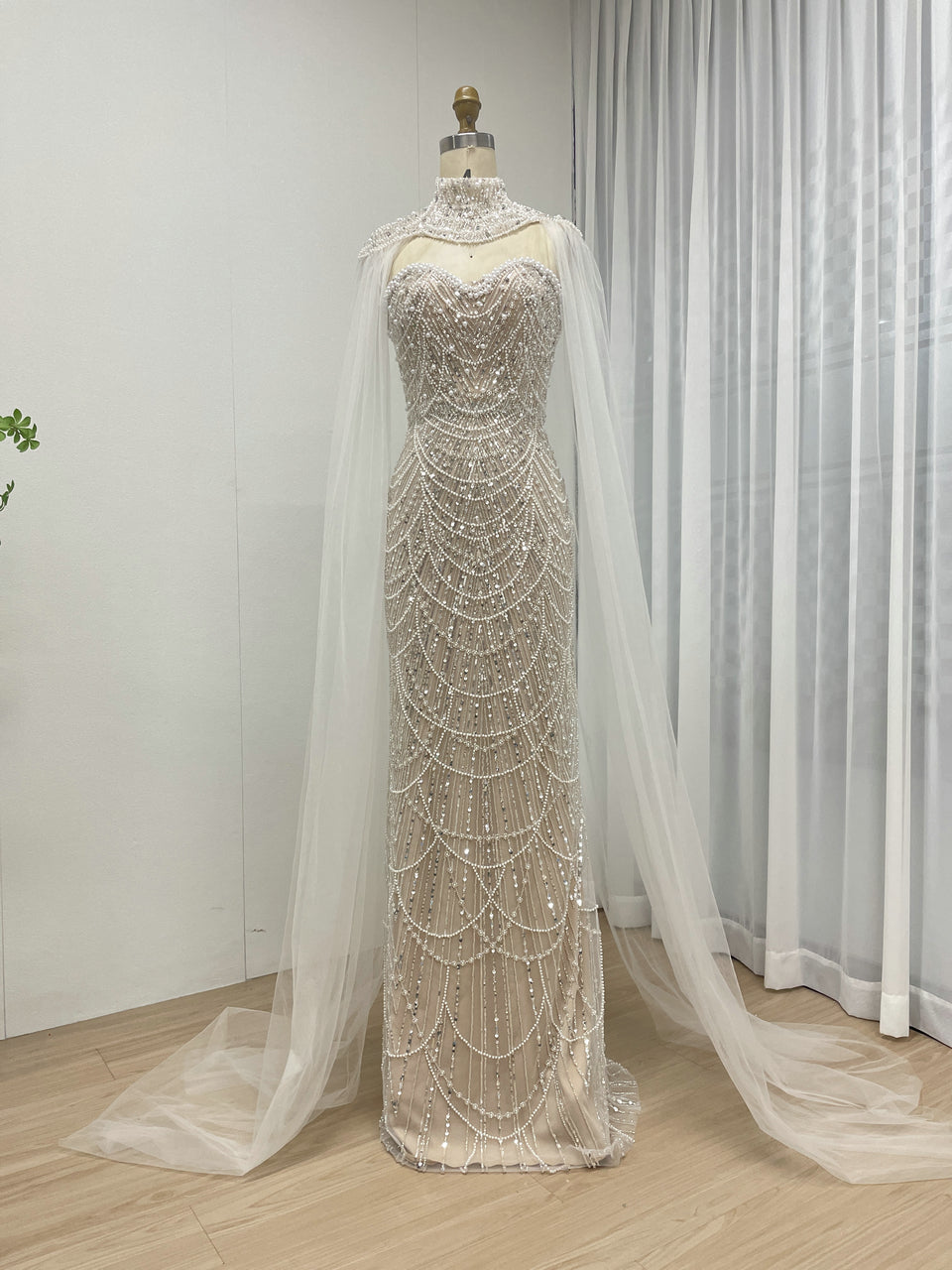 Exquisite White Hand Beaded Evening Dress With Detachable Sheer Cape for Glamorous Occasions MB40368