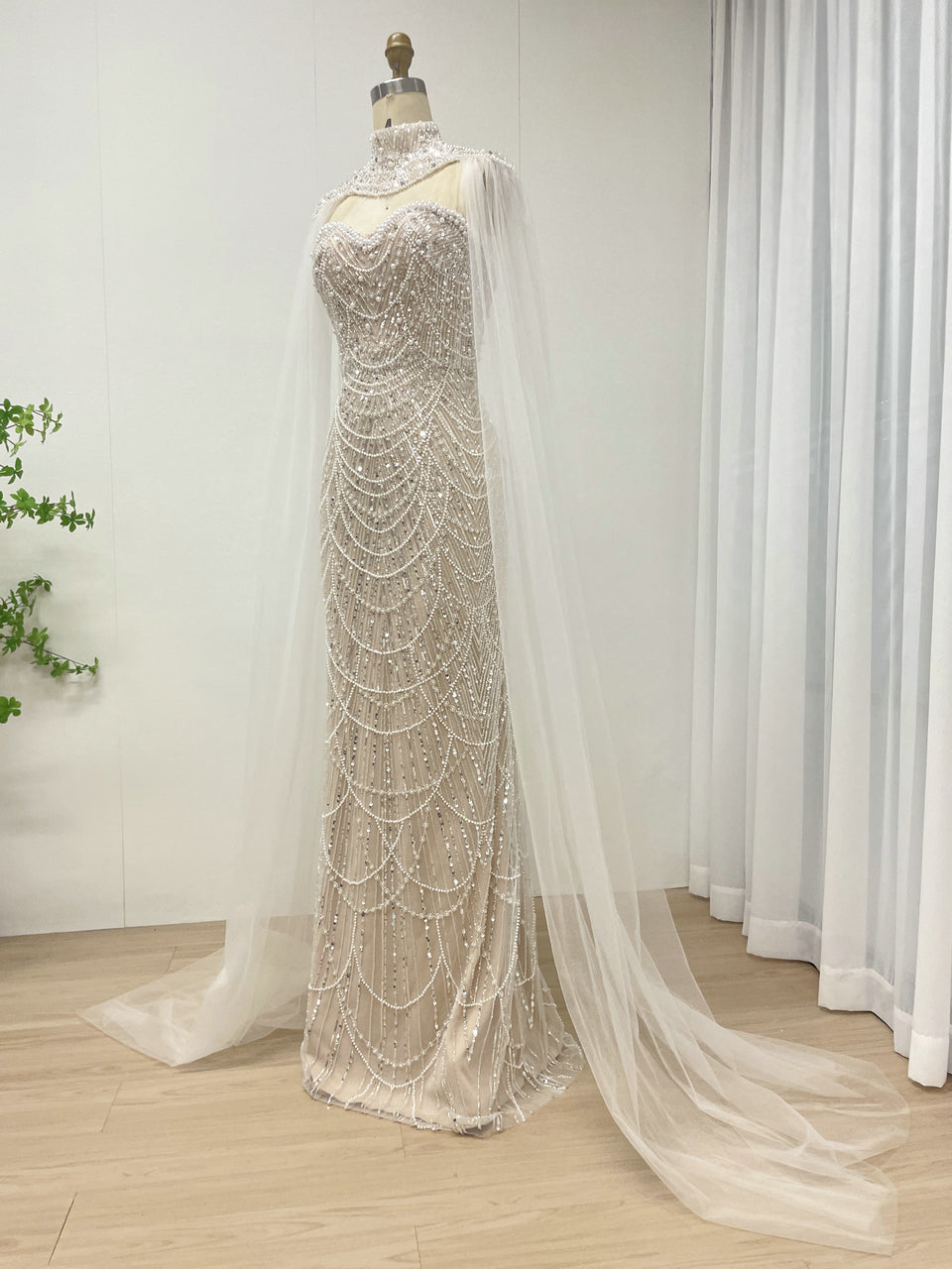 Exquisite White Hand Beaded Evening Dress With Detachable Sheer Cape for Glamorous Occasions MB40368