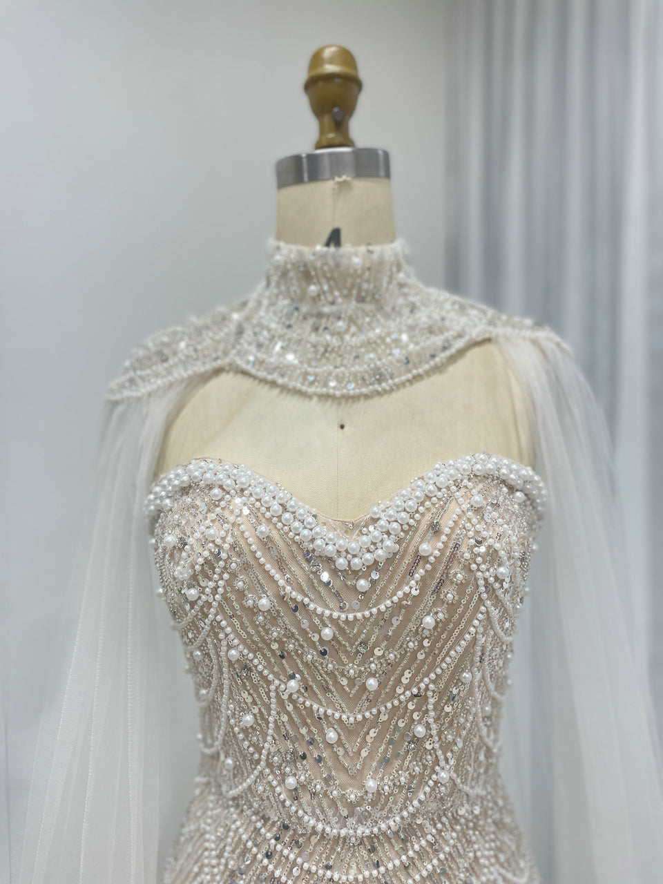 Exquisite White Hand Beaded Evening Dress With Detachable Sheer Cape for Glamorous Occasions MB40368