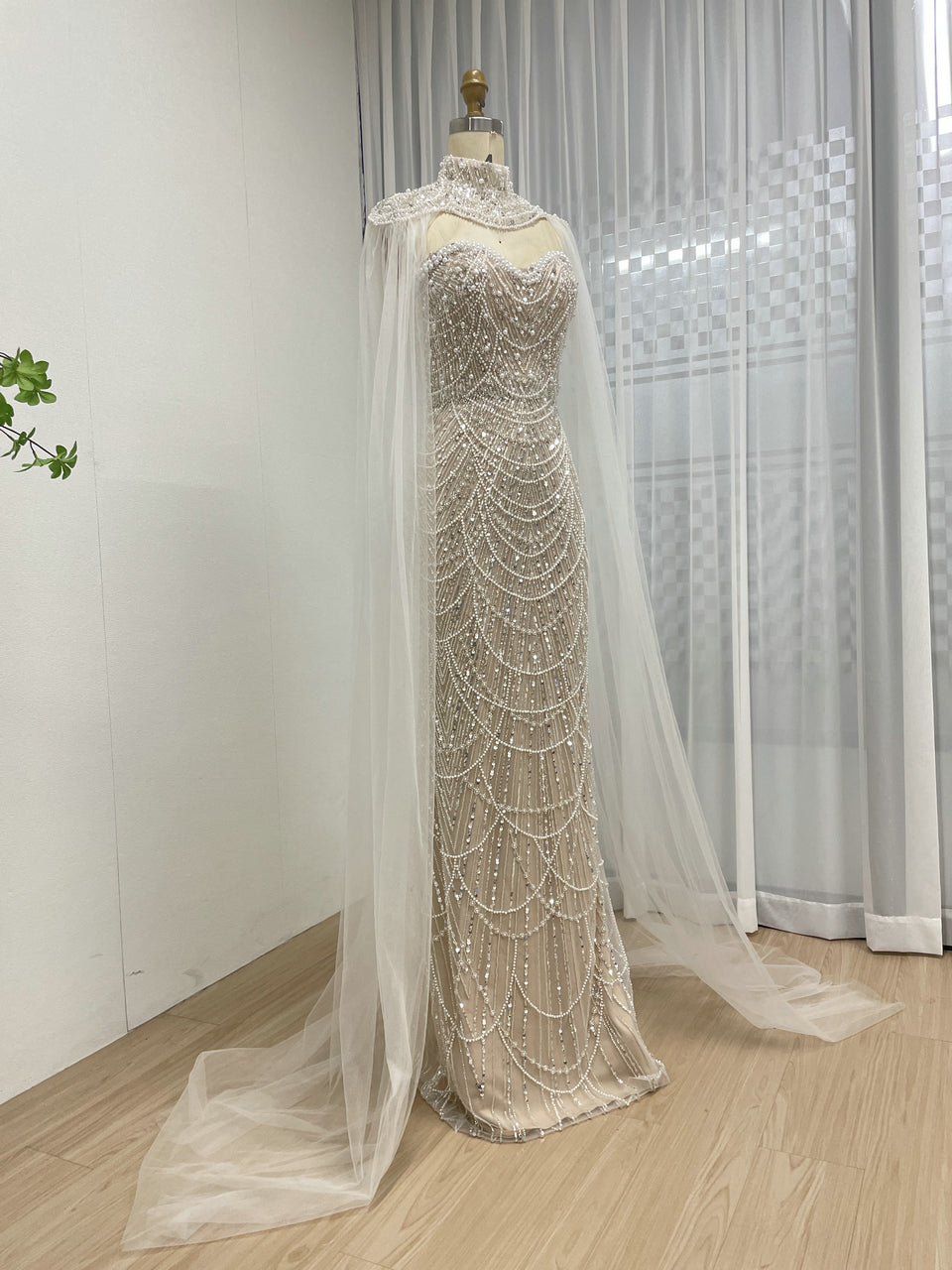 Exquisite White Hand Beaded Evening Dress With Detachable Sheer Cape for Glamorous Occasions MB40368