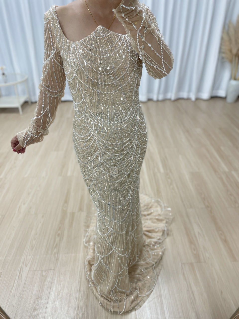 Sexy Sheer Long Sleeves Muslim Evening Dress With Graceful Pearls And Beaded MB40371